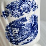 Porcelain sauce boat with blue pastoral pattern