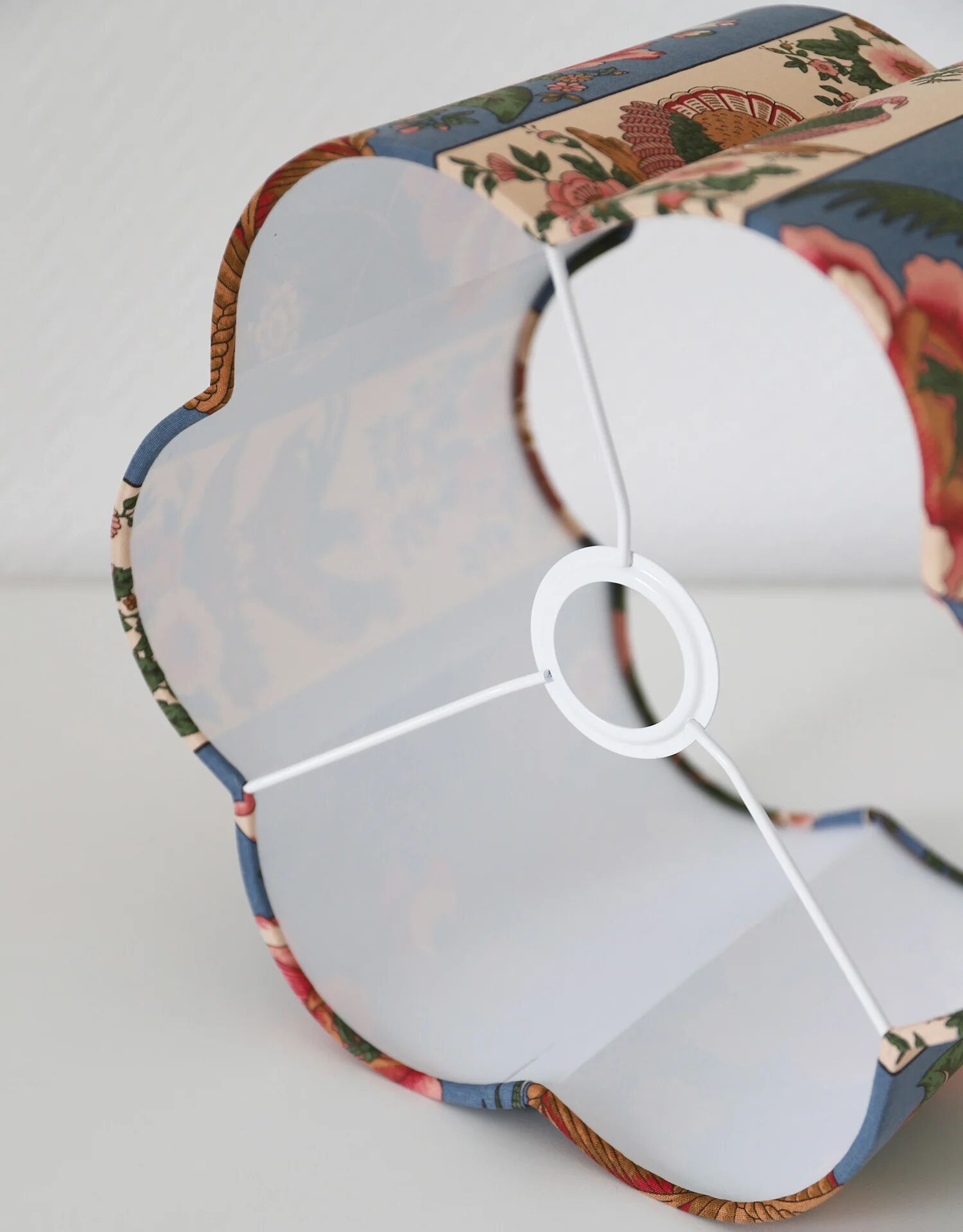 Flower-shaped lampshade Flora "Campinia"