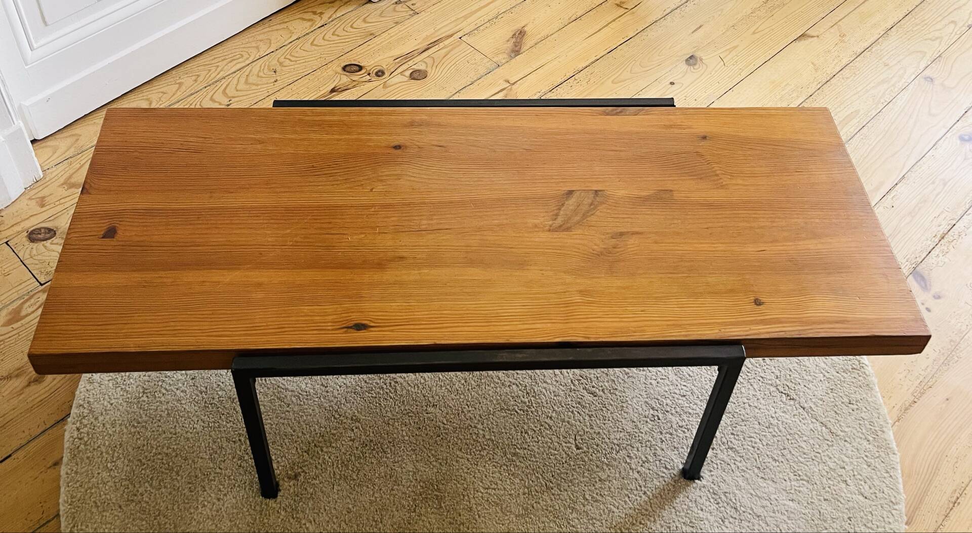 Table basse pin et métal vintage