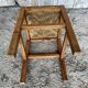 Tabouret ancien en bois sculpté et paille