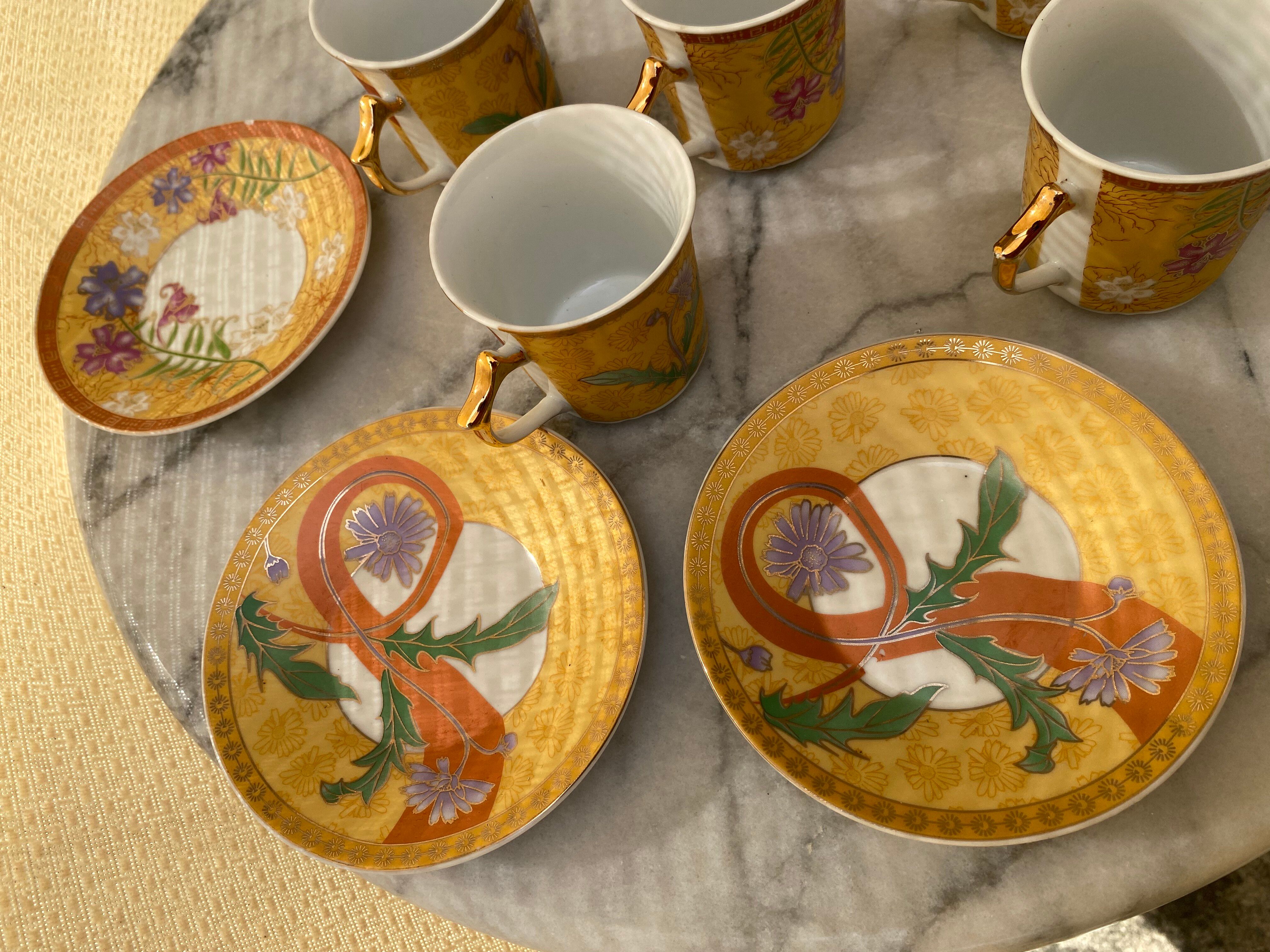 Charming coffee/tea service in porcelain – Asian style