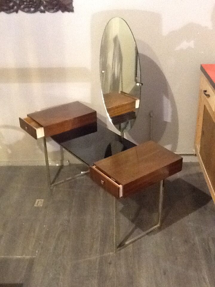 60's dressing table