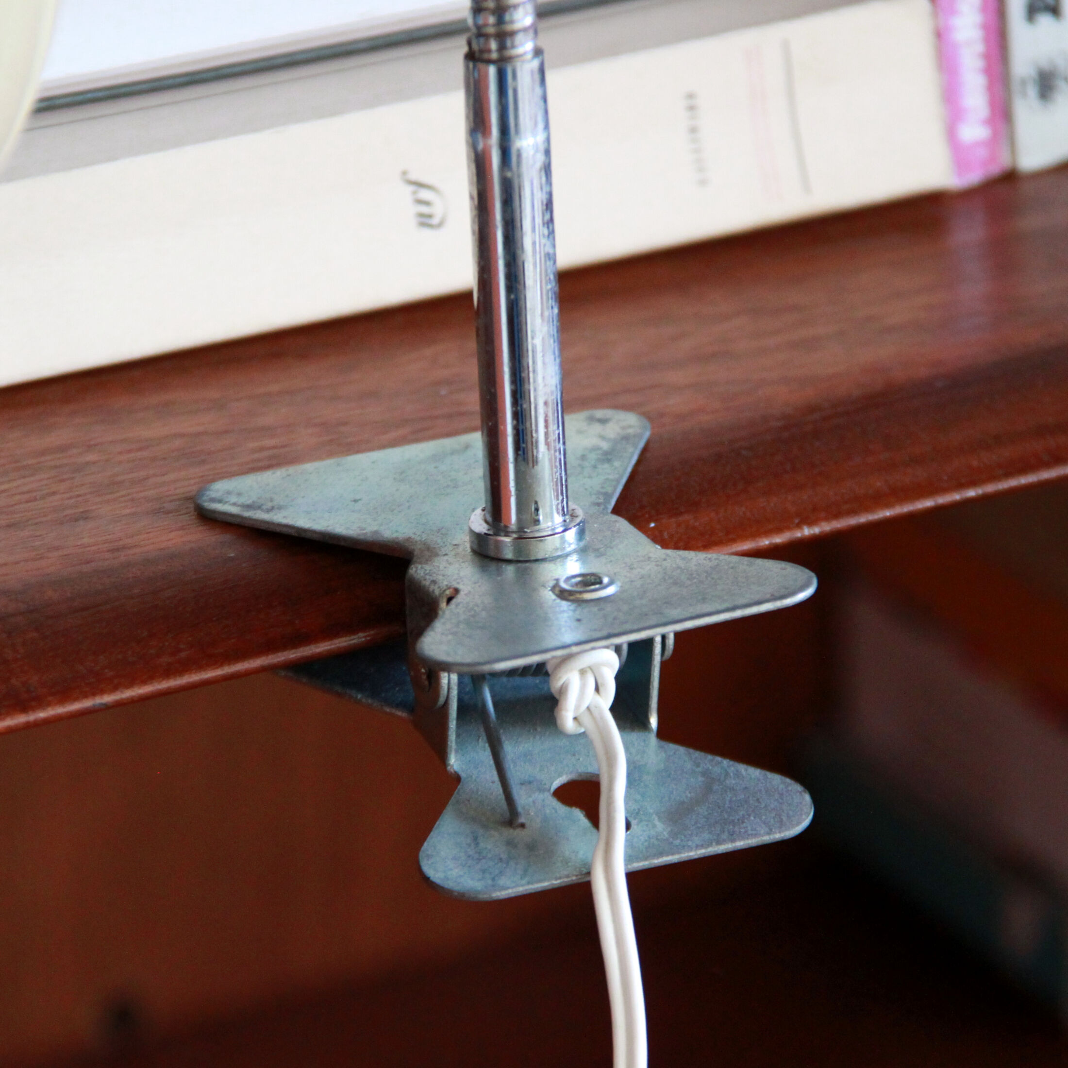 Lampe pince baladeuse sur flexible appoint vintage