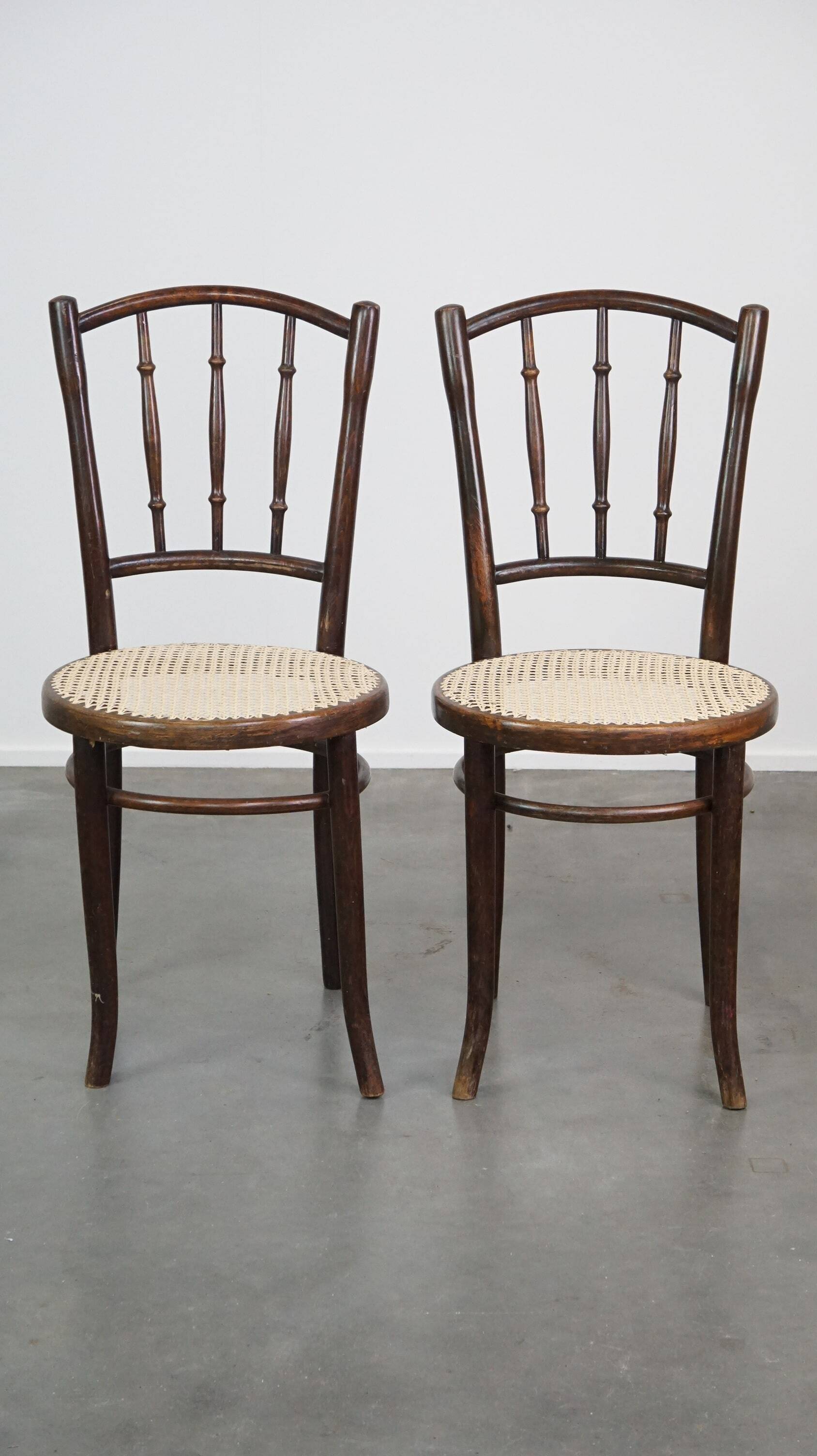 Set of 2 original vintage Thonet bistro design chairs