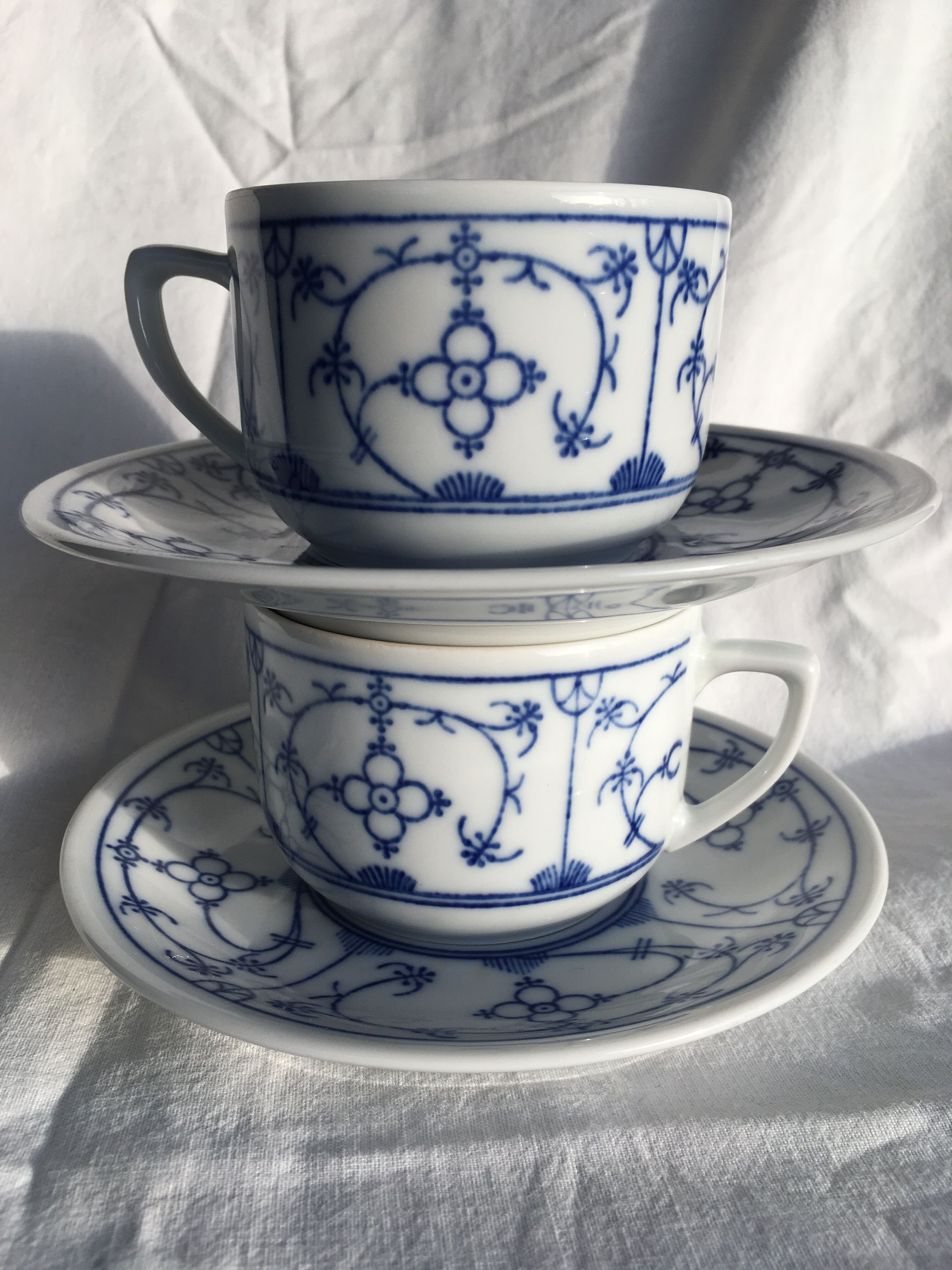 Porcelain breakfast tête-à-tête Winterling Schwarzenbach Bavaria