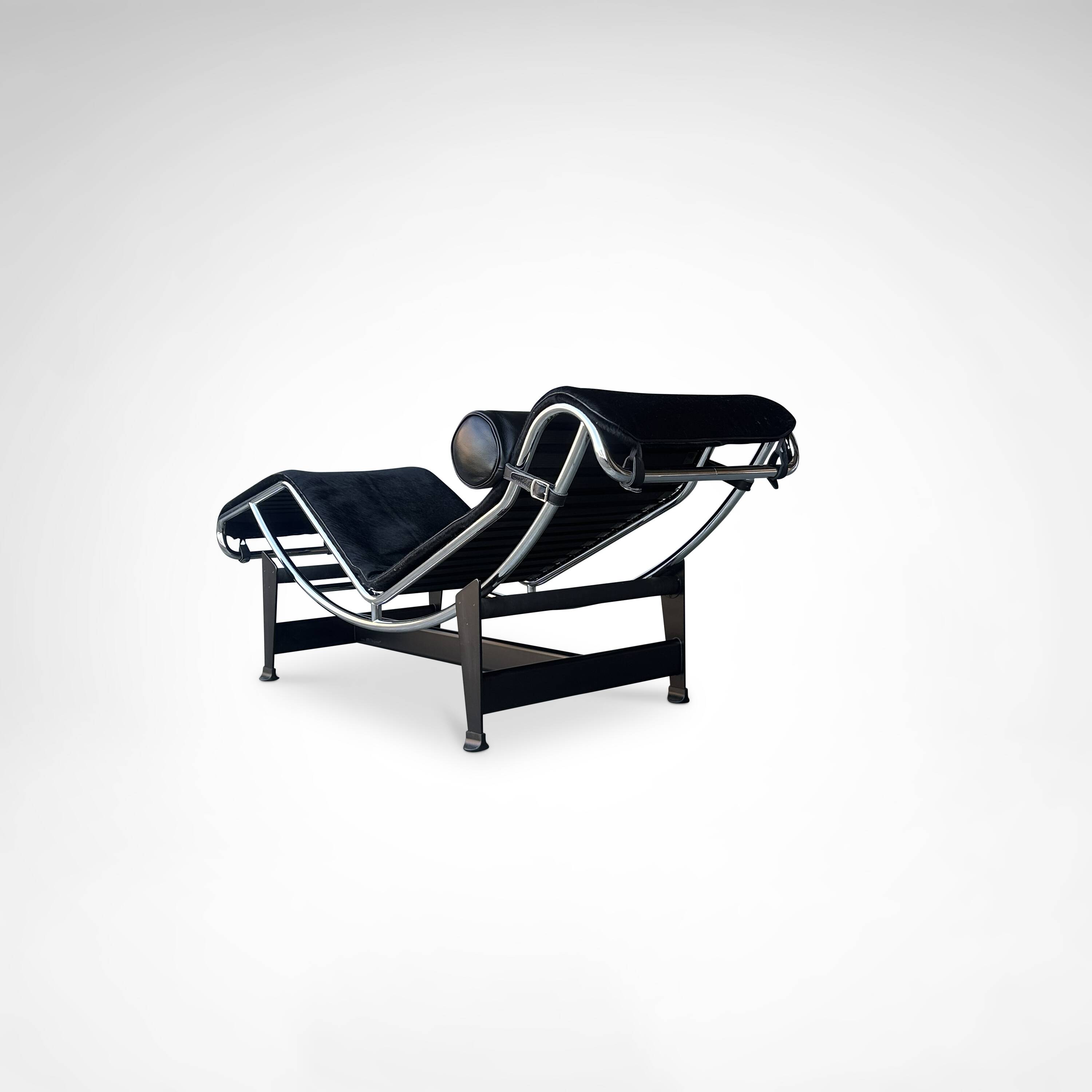 LC4 double ponyskin chaise longue by Le Corbusier for Cassina 1990s