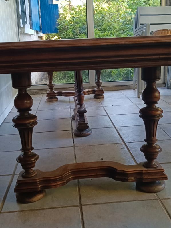 Antique solid wood dining table + 3 extensions