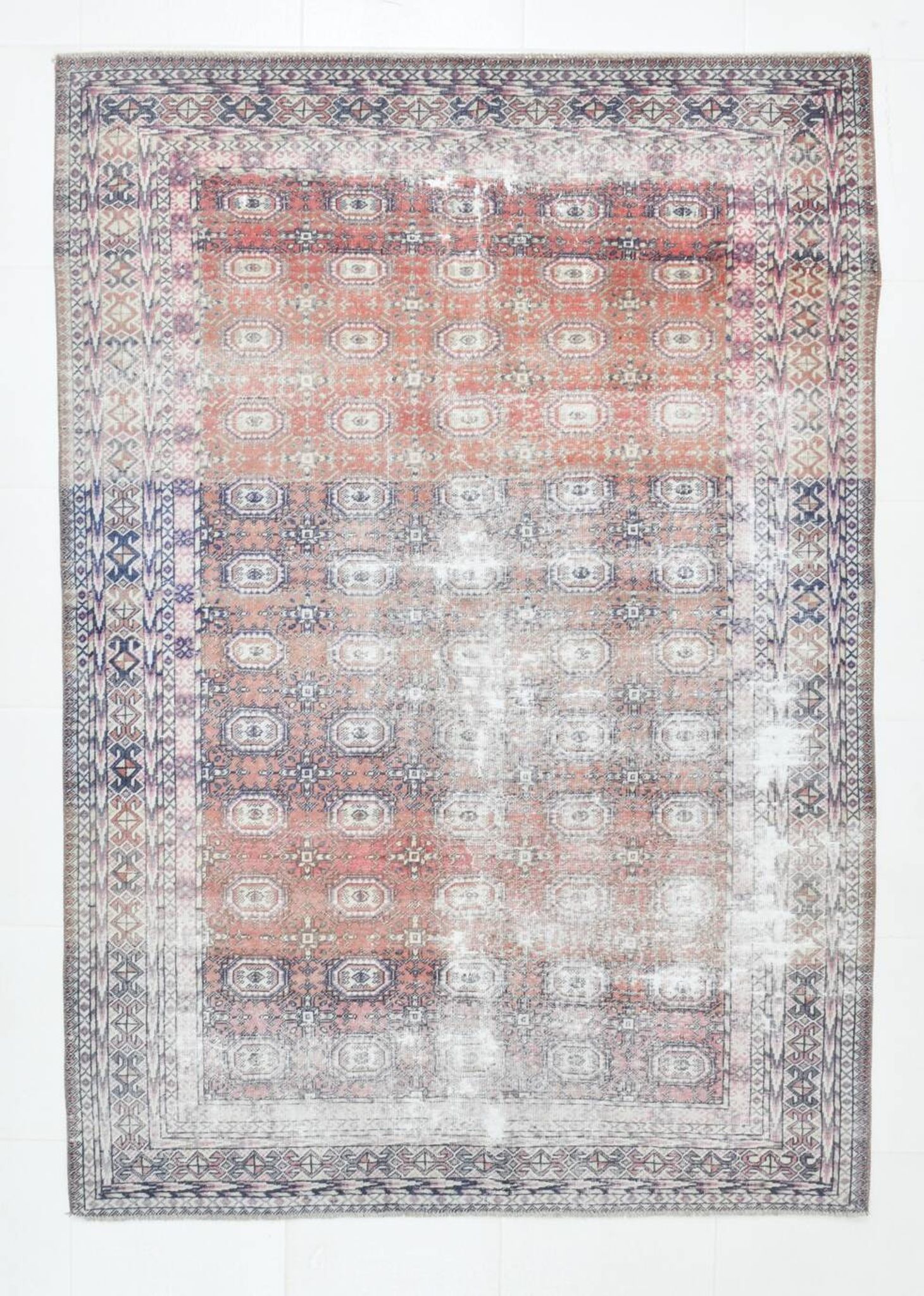 Tapis persan classique rouge et bleu