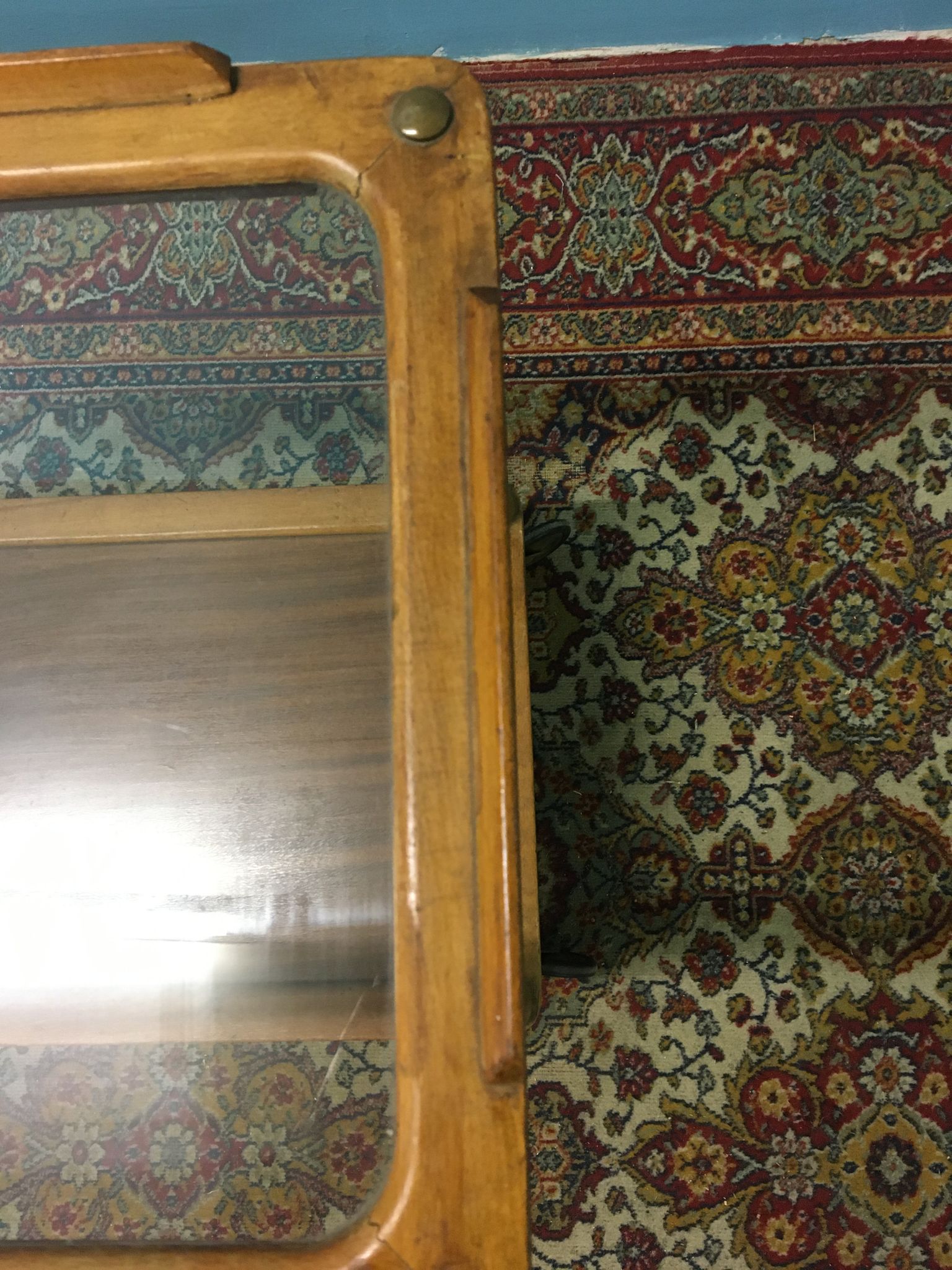 Old blond wood dessert