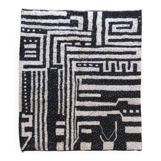 Black and White Rug - 274 x 218 cm