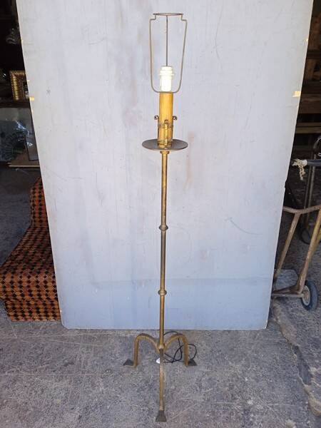 Brutalist beaten iron floor lamp ep 1940/50