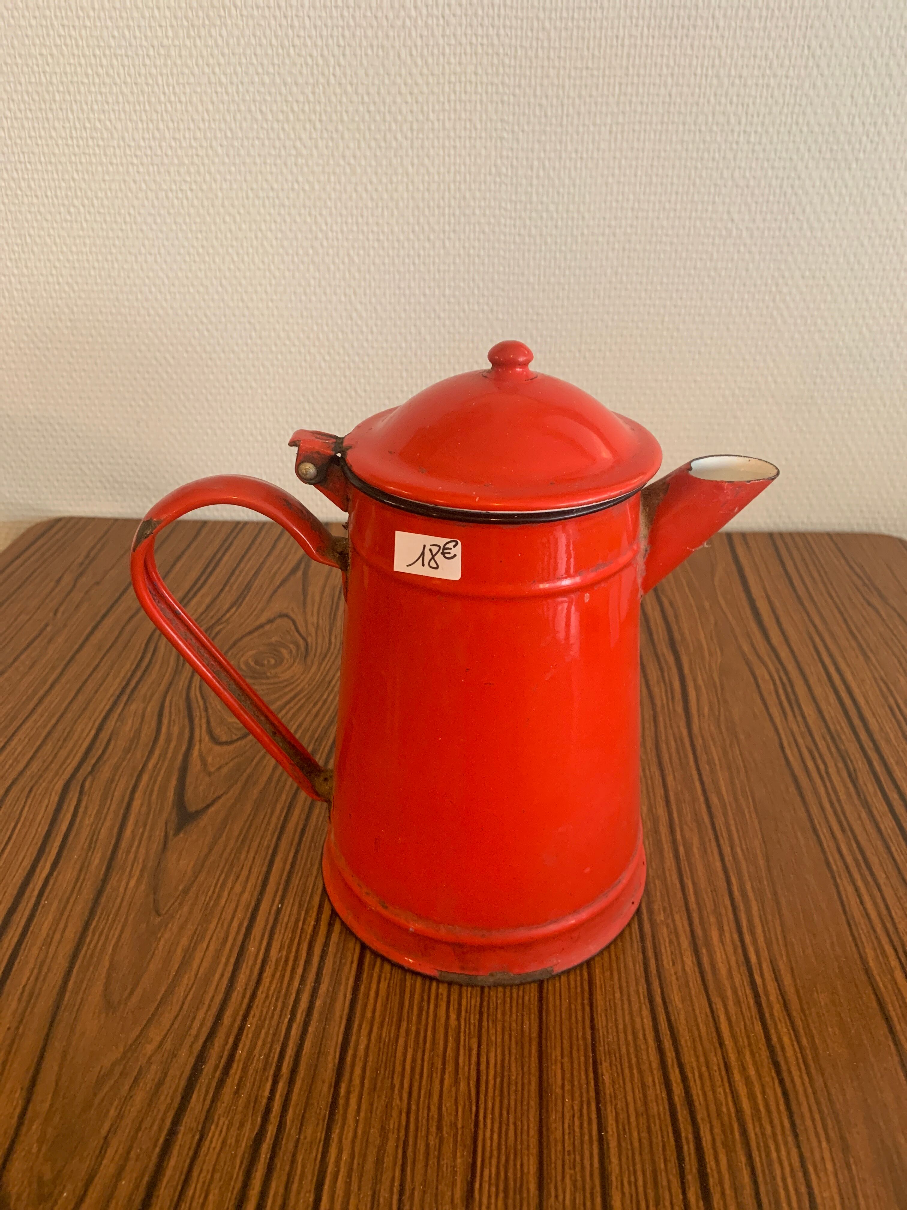 Enamelled coffee maker
