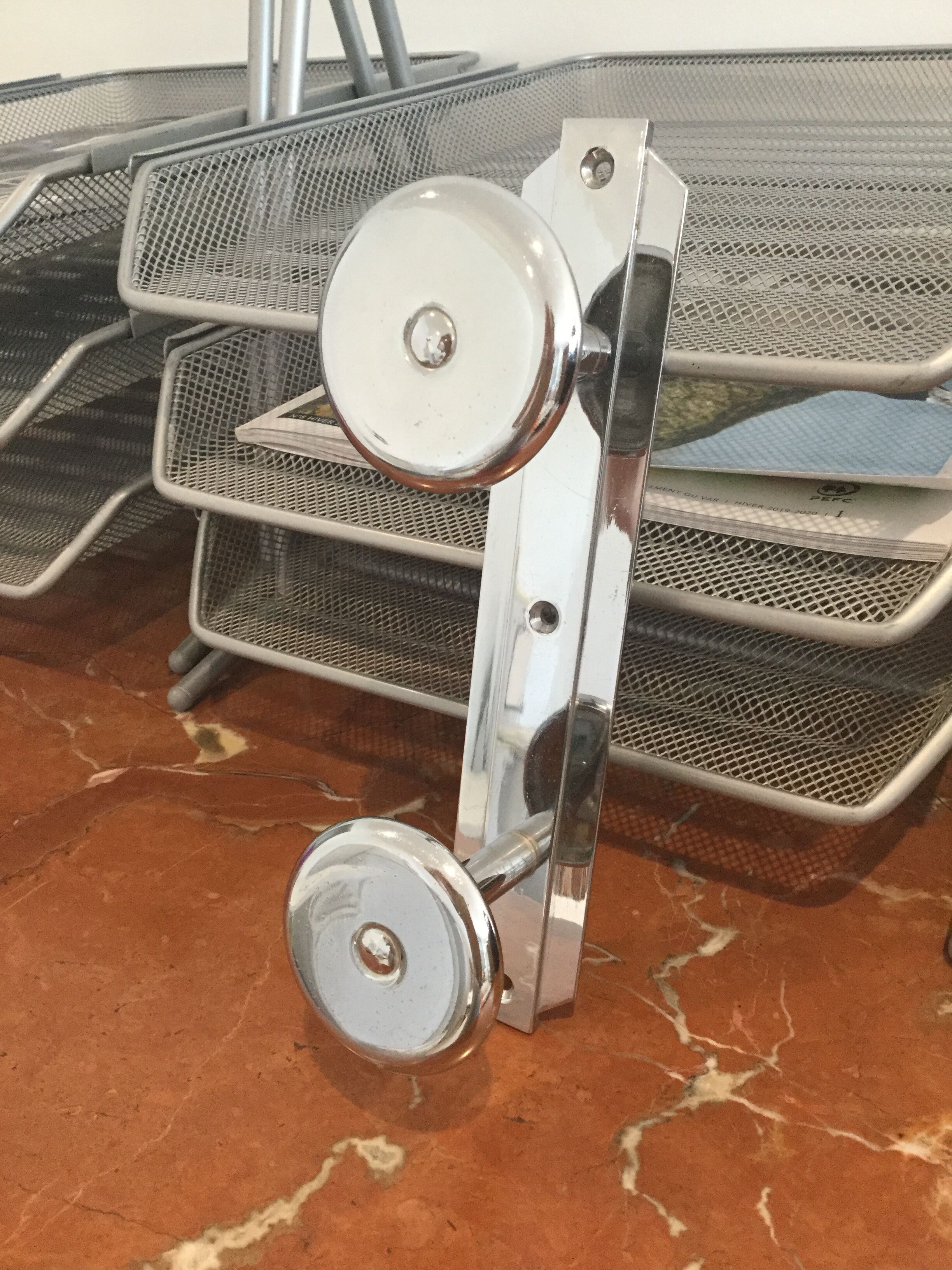 Coat holder 2 chrome metal patères