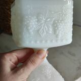 Cache-pot en opaline blanche