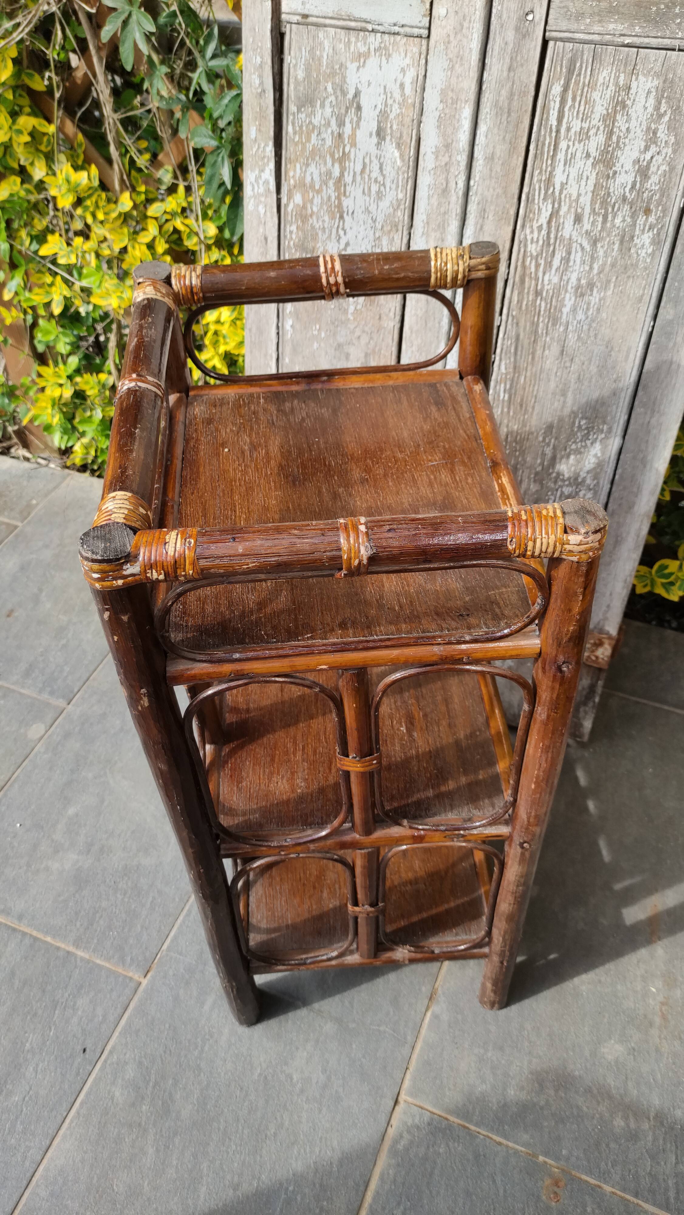 Duo d'étagères en rotin vintage