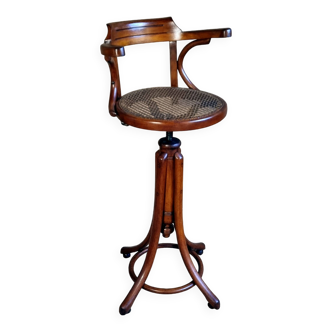 Baumann children's hairdresser's chair, rotating screw, 1920s
