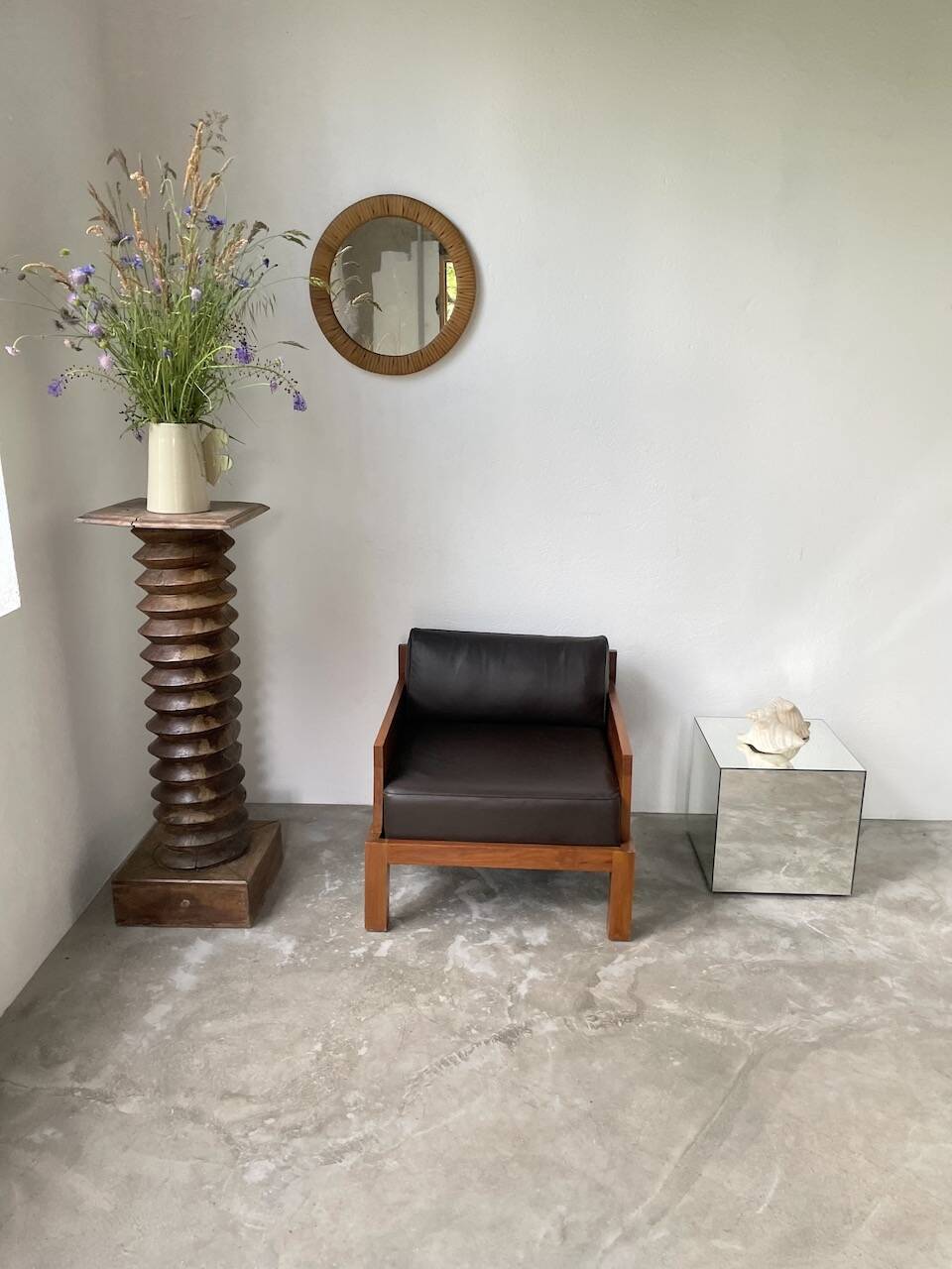 Modernist armchair in exotic wood and leather