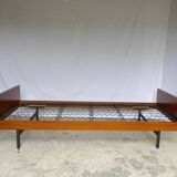 Daybed LC8 A.R.P. Pierre Guariche 1955