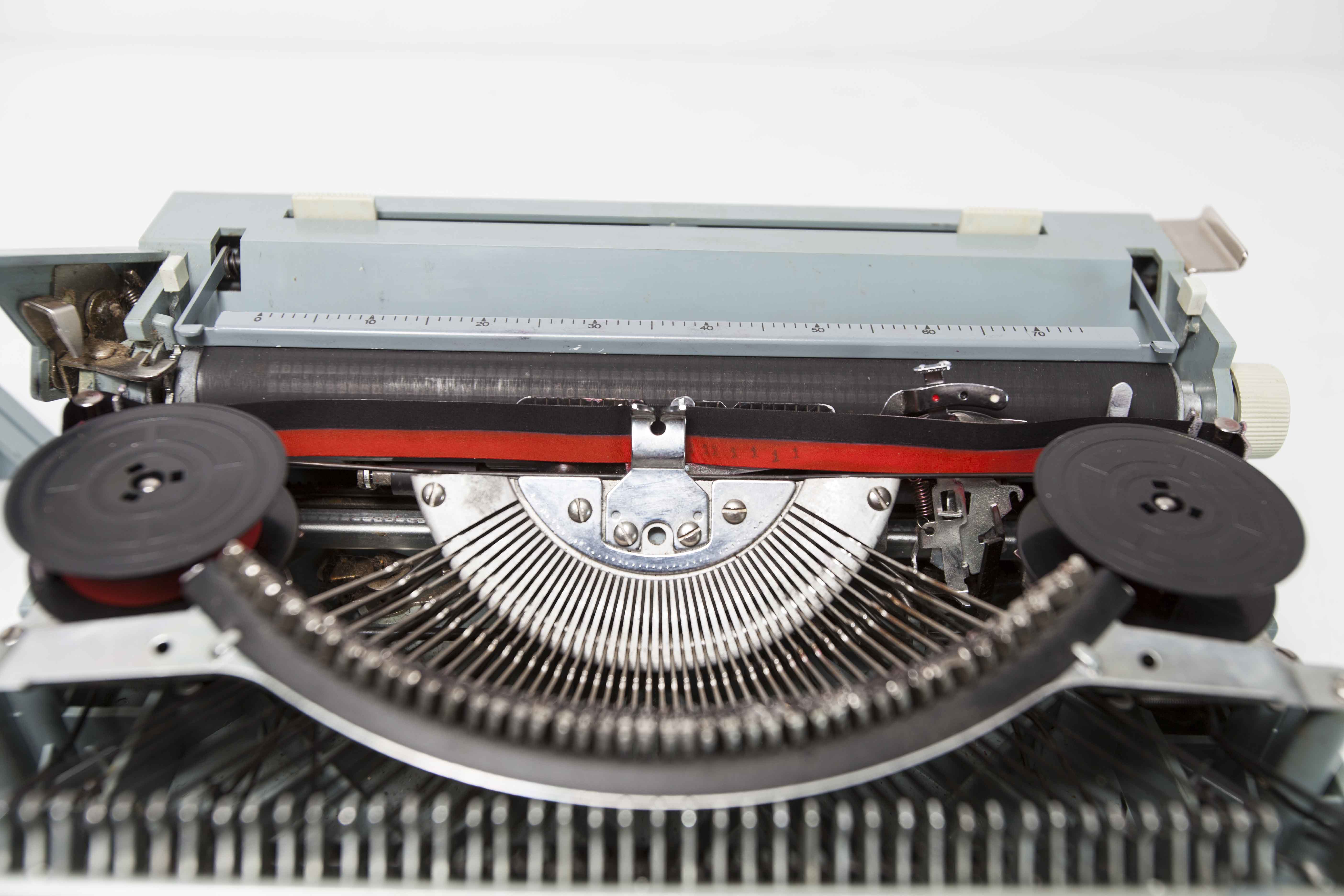 Revised Luxor 1980 typewriter