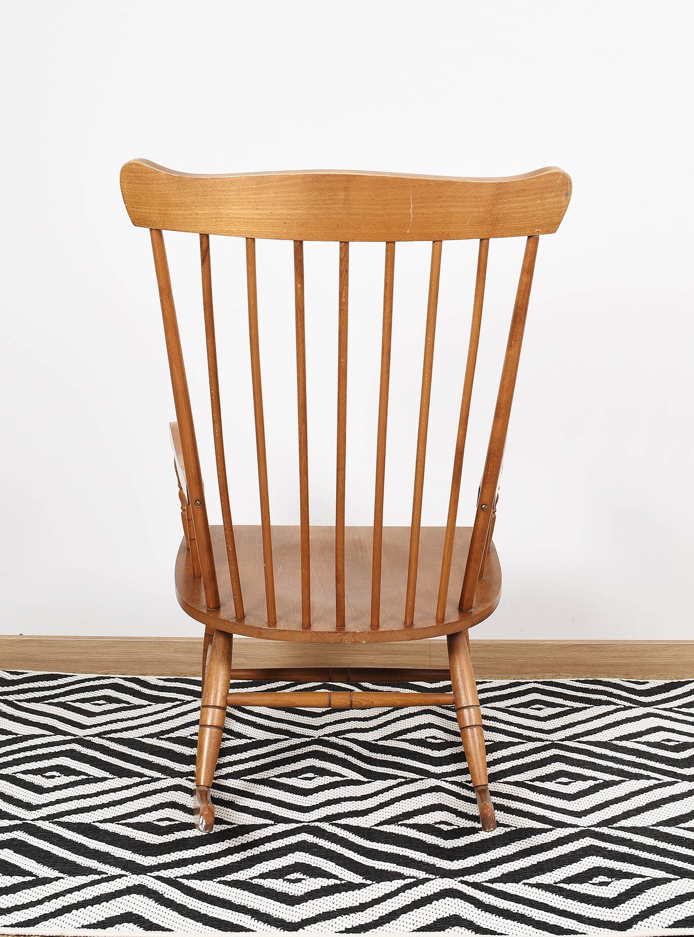 Chaise à bascule, rocking-chair, vintage en bois.