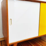 Buffet U 452 conçu par J. Jiroutek Tchécoslovaquie années 1960