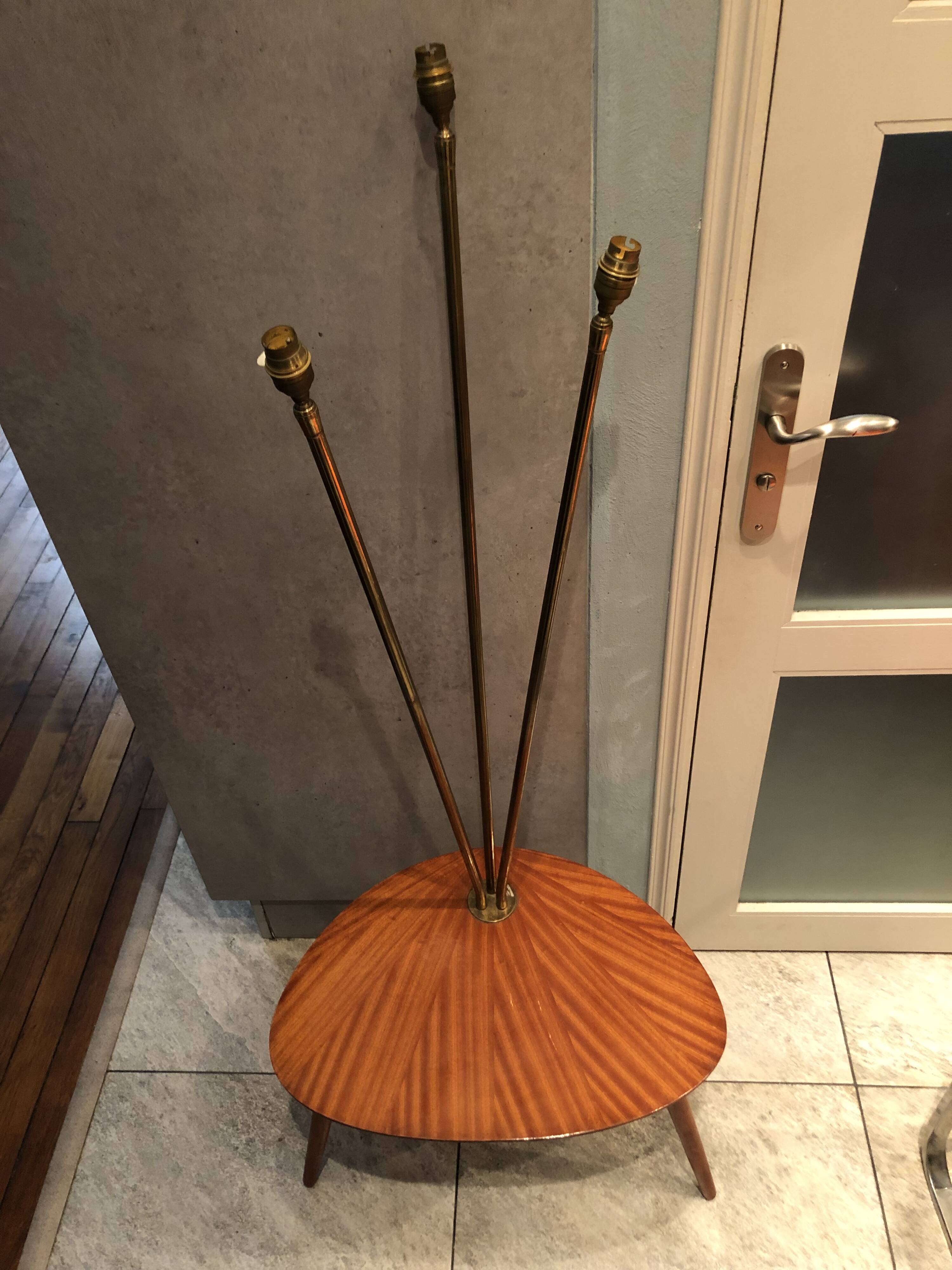 Coffee table / Floor lamp