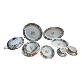Service complet porcelaine anglaise Minton Oriental