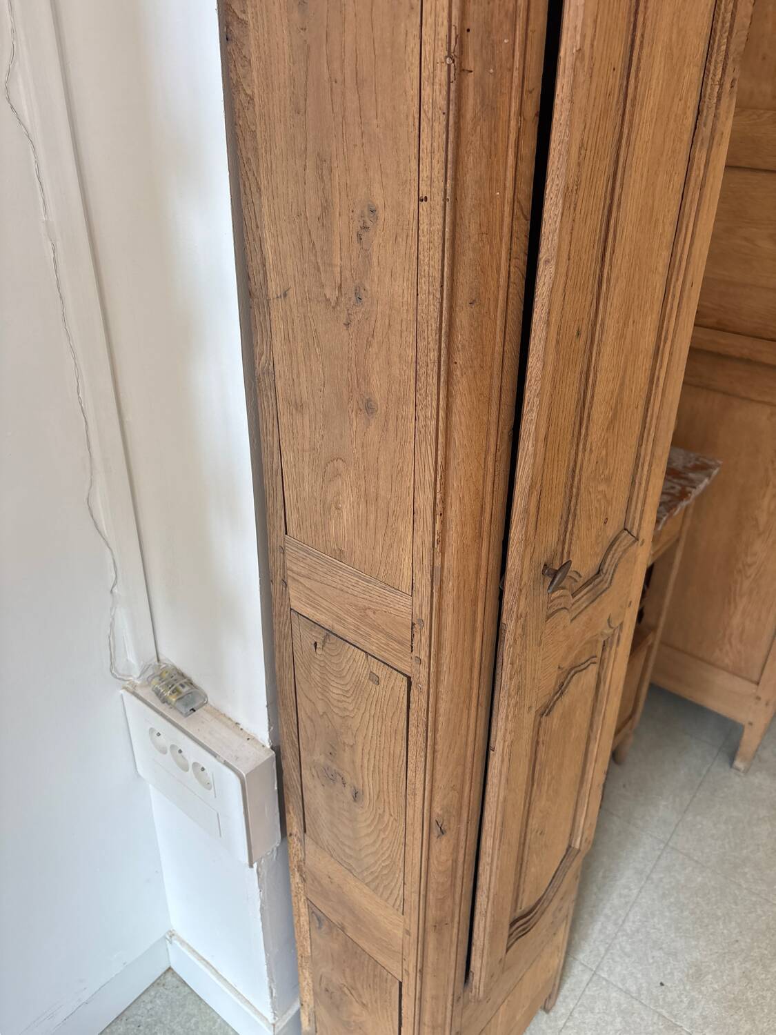 Aero-blasted entrance furniture