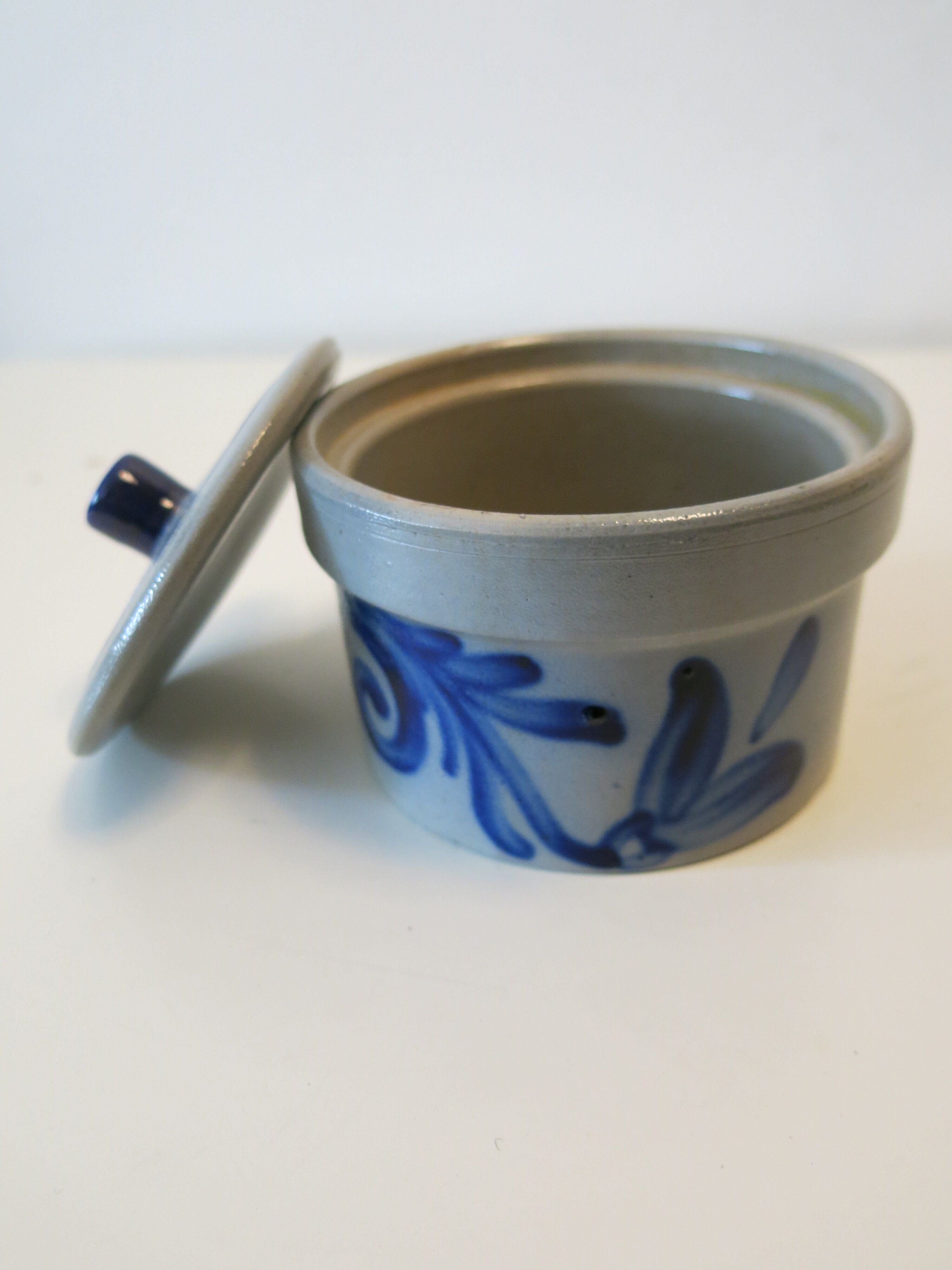 Cologne sandstone butter maker