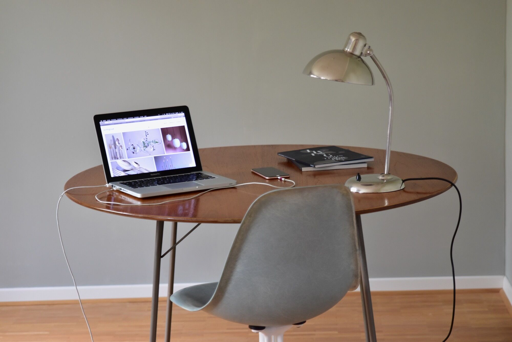 Arne Jacobsen dining table 3600 teak by Fritz Hansen 1950