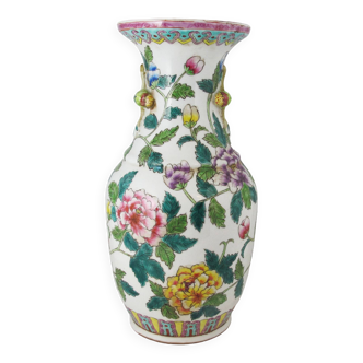 Chinese famille rose porcelain vase 20th century