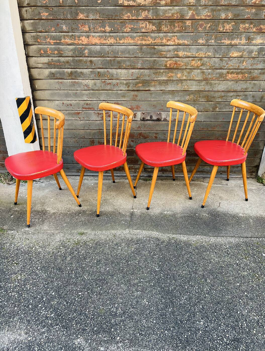 (Lot) 4 Baumann Chairs Compass Legs Vintage Red