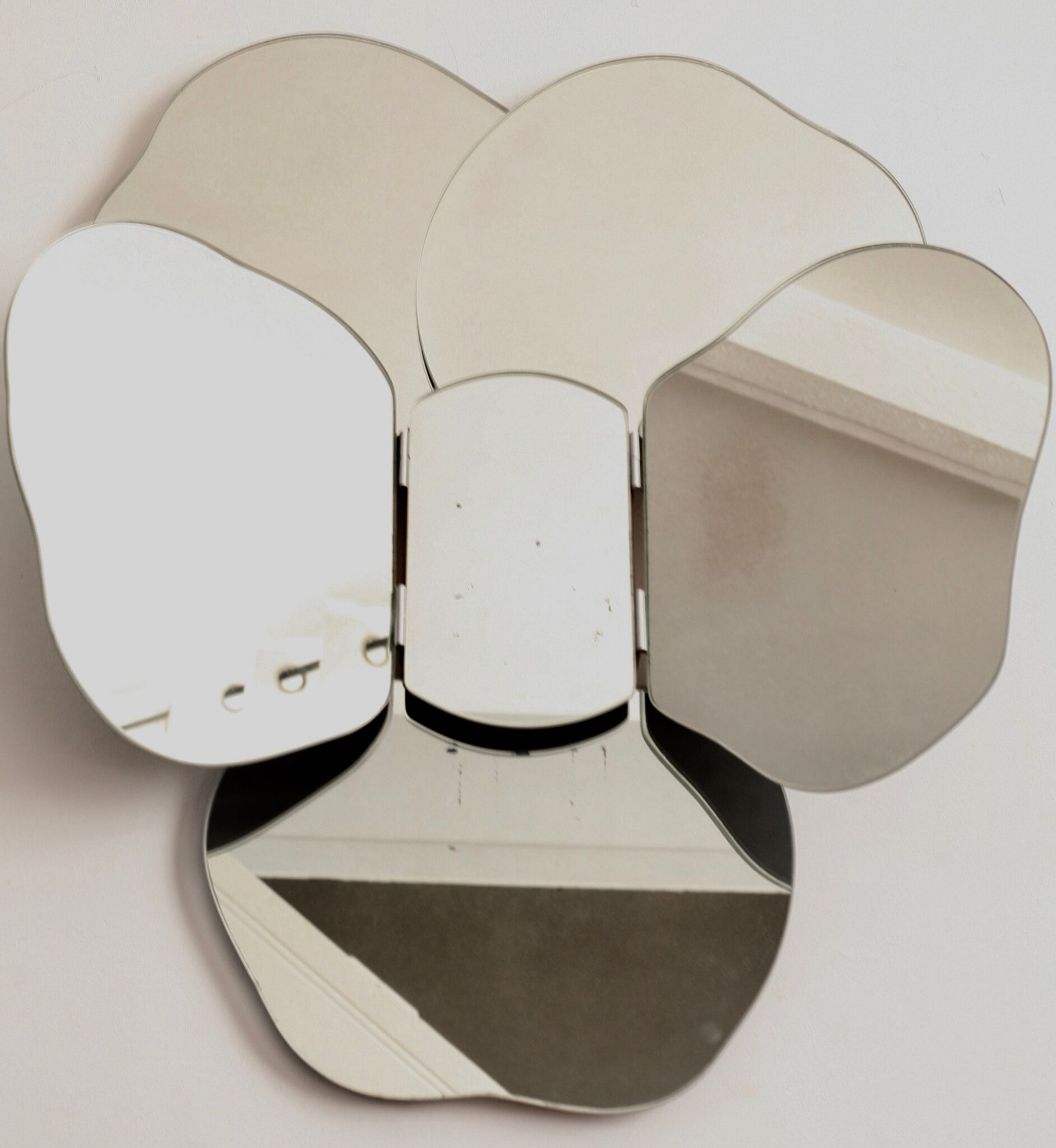 Removable wall mirror, circa 1970 68x76cm