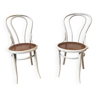 Paire de 2 chaises bistrot en bois courbé blanc et cannage Jacob Josef Kohn