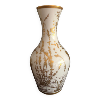 Vase with Asian decoration