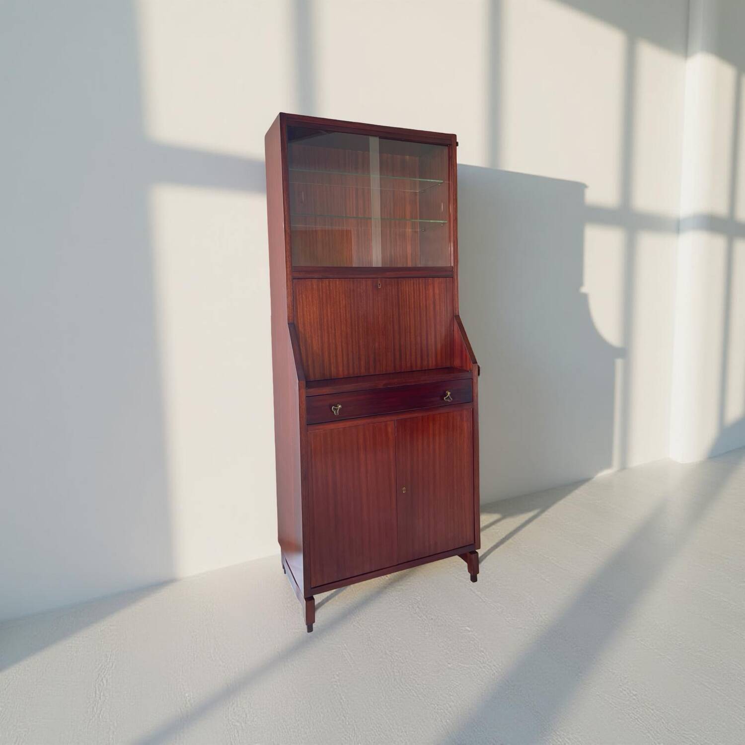 Buffet/crédence italienne en bois et acajou plaqué, années 1960.