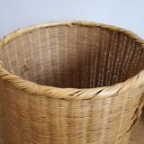 Wicker basket with lid