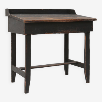 Swedish desk 19th century in black original paint