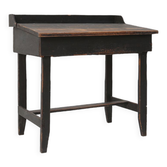 Swedish desk 19th century in black original paint