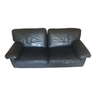Very good quality 3-seater leather sofa in vintage style