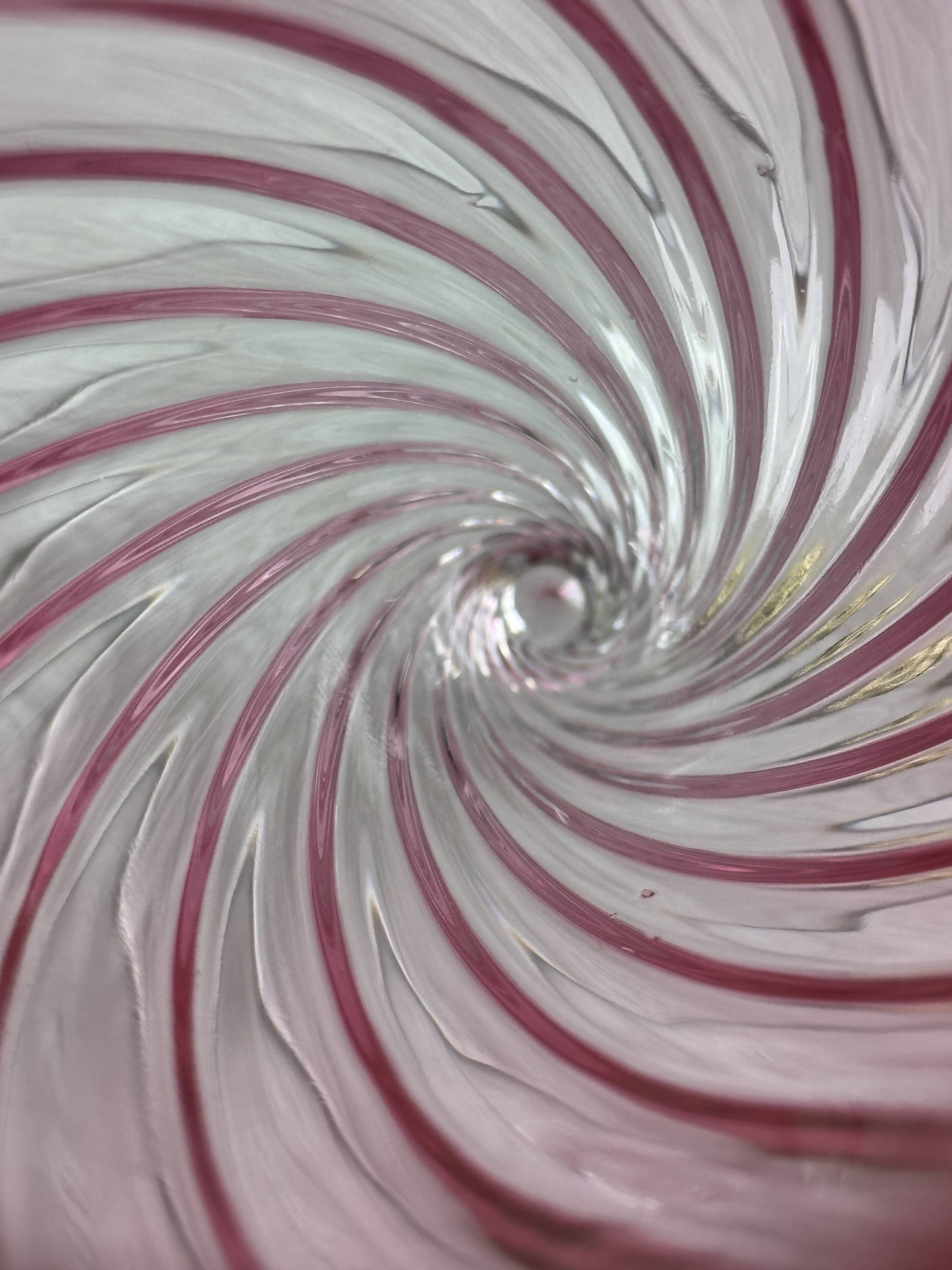 Crystal vase, Pink vase from Cristallerie du Val Saint Lambert.