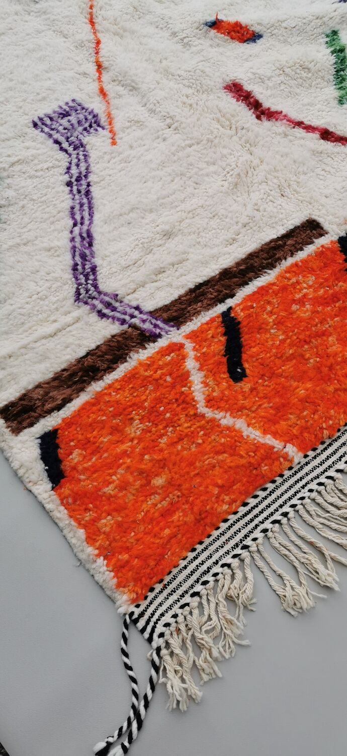 Berber carpet beni ouarain