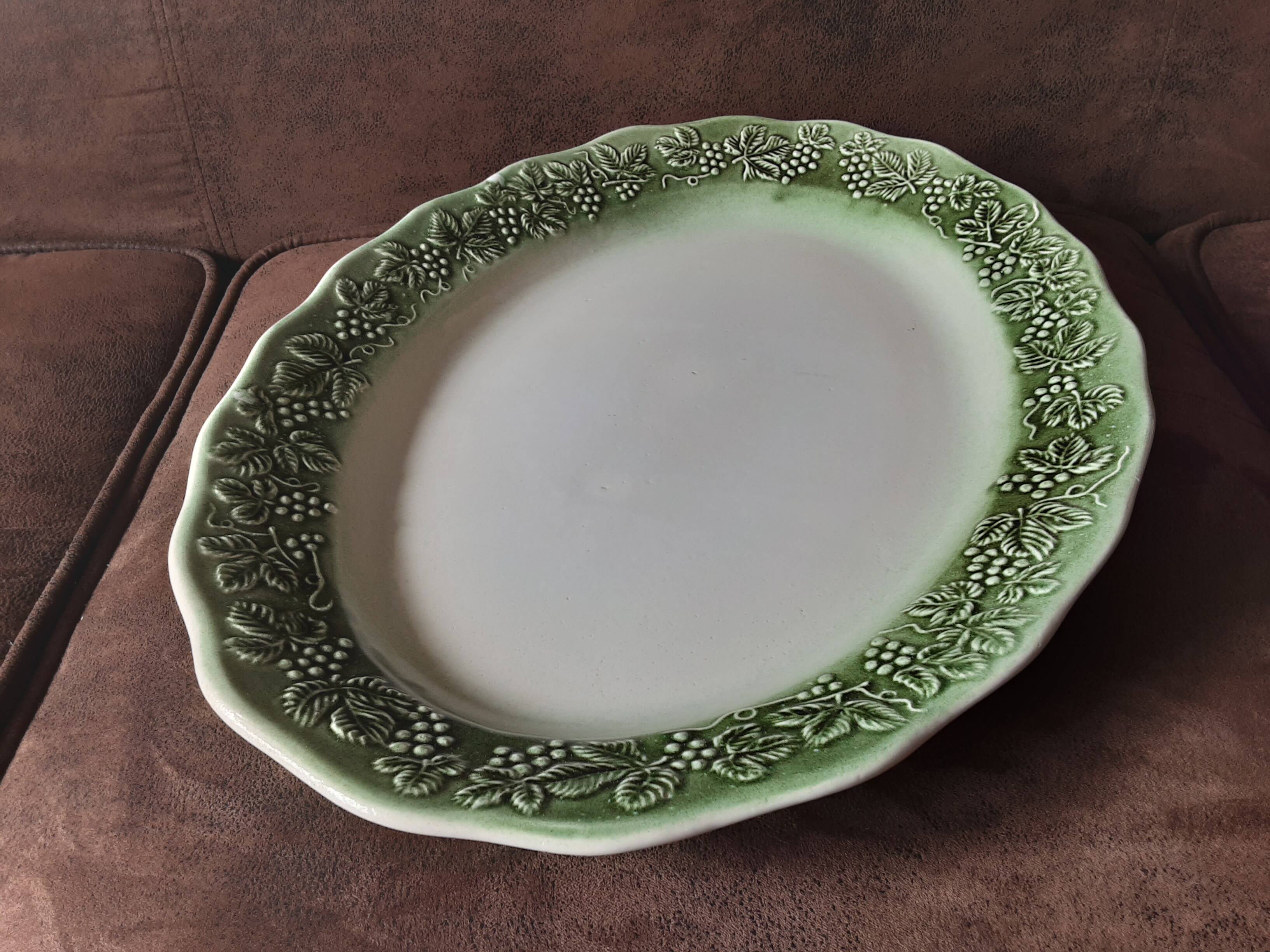 Oval ceramic dish in slip style