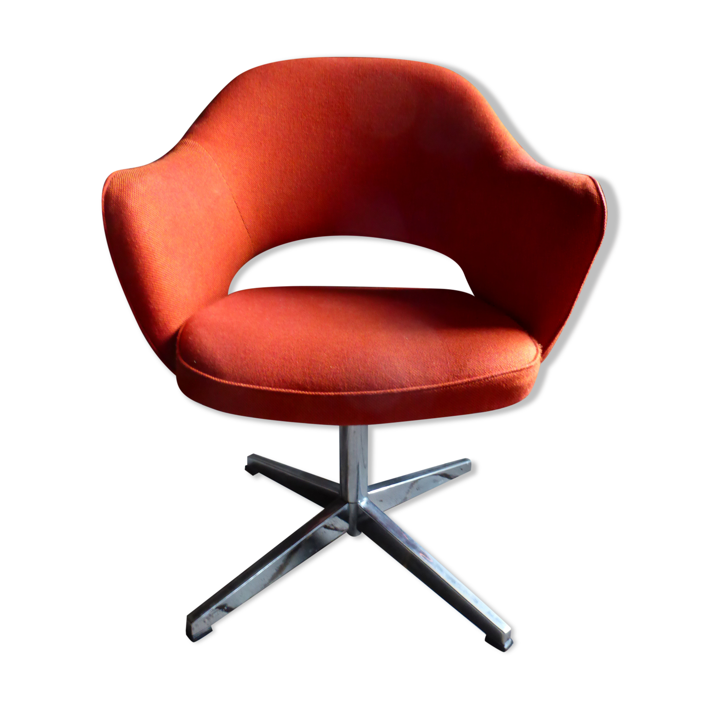 Executive armchair by eero saarinen
