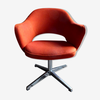 Executive armchair by eero saarinen