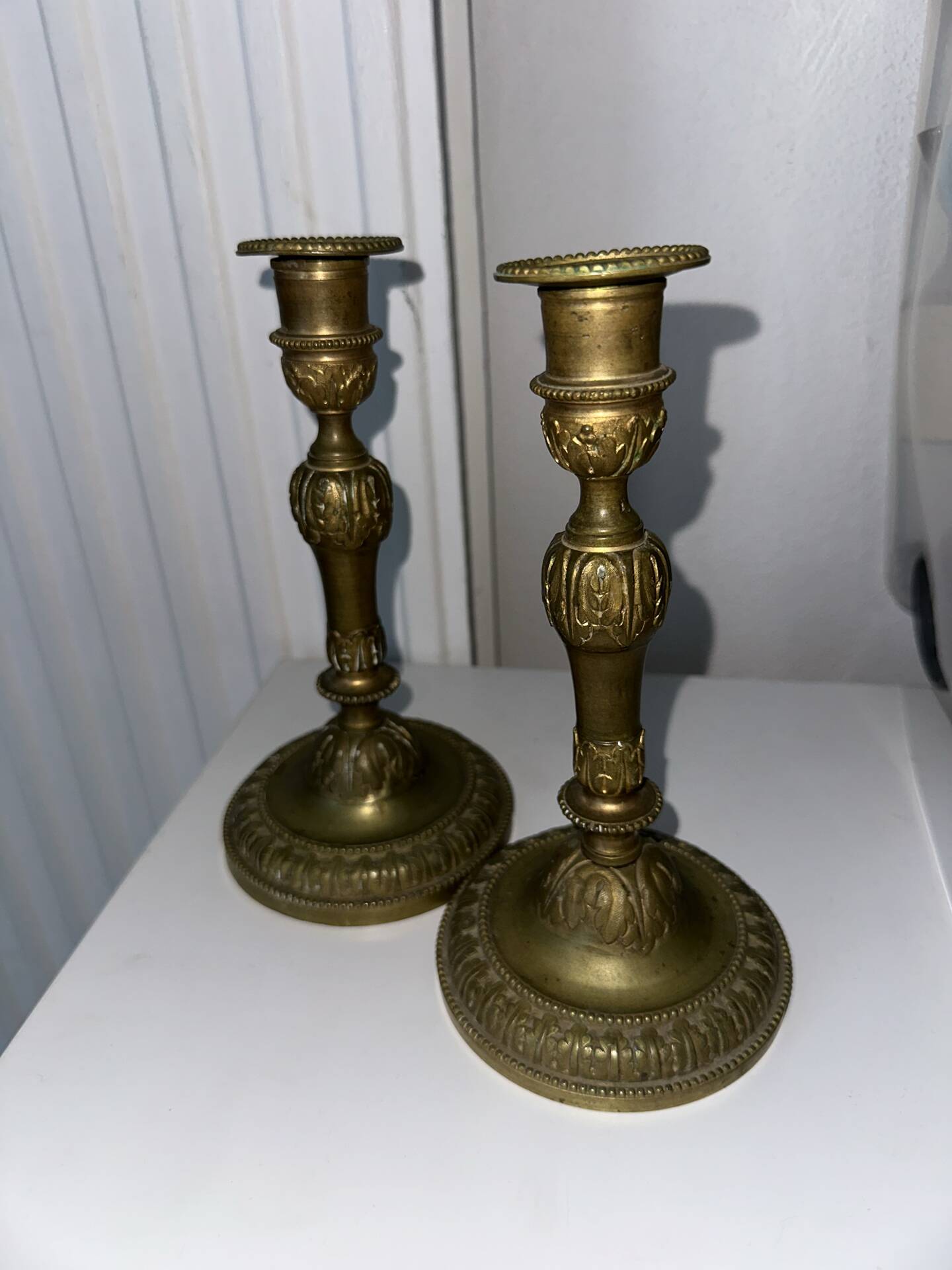 Flambeau époque Louis XVI en bronze doré finement ciselé