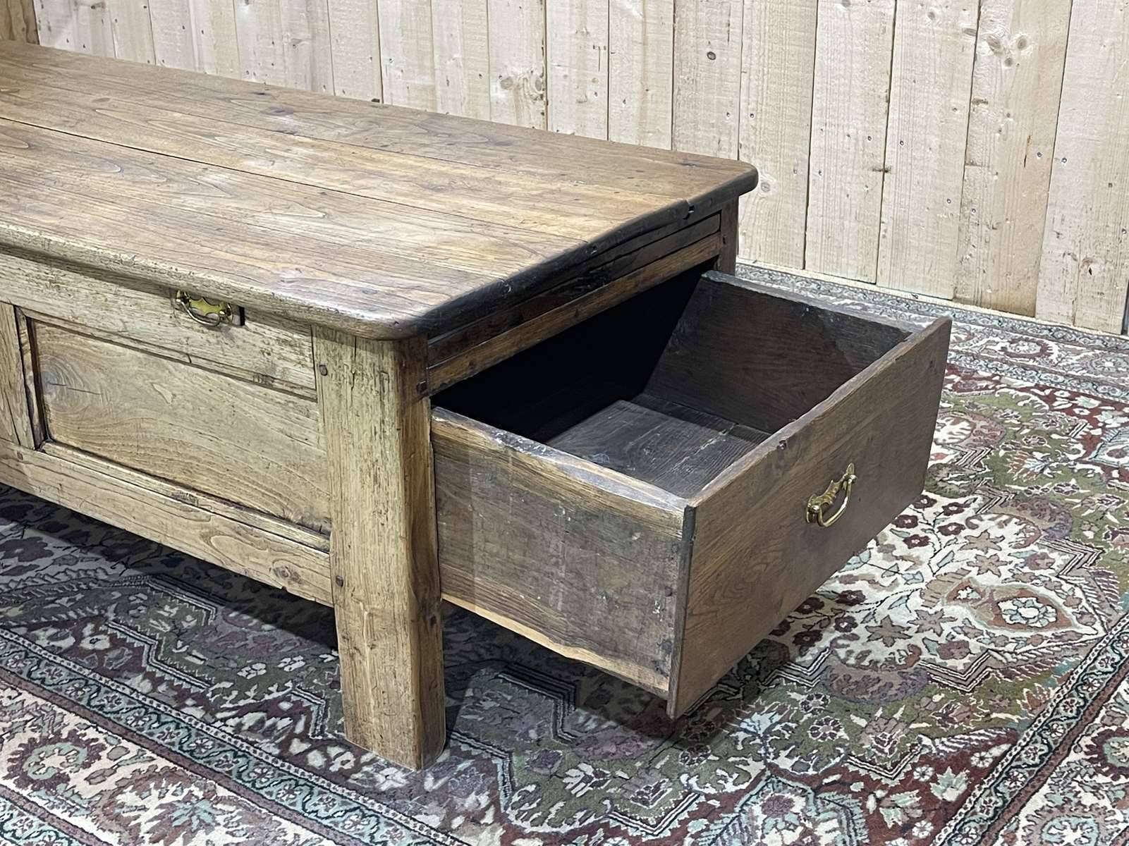 Chestnut coffee table XIXth with 3 drawers and extensions