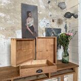 Console service in solid oak, circa 1900.