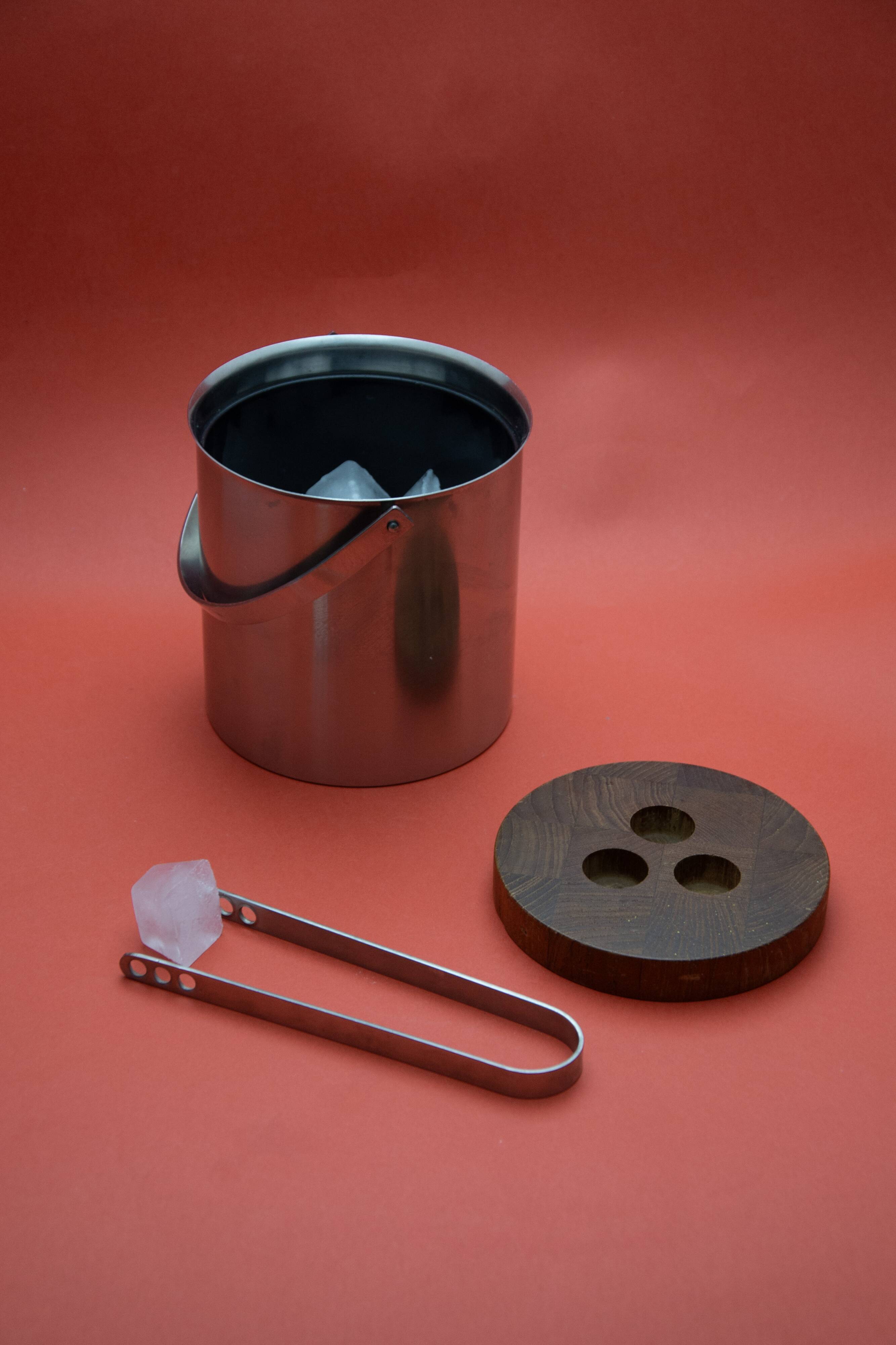 Seau à glace 1ère édition - à couvercle en teck par Arne Jacobsen – 1960