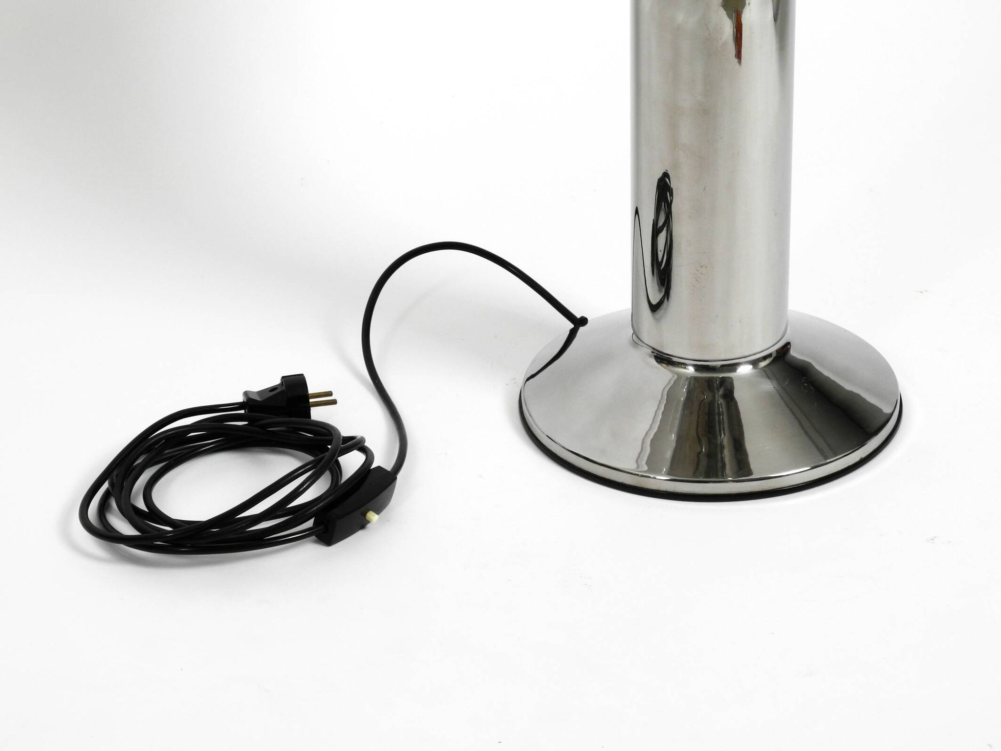 Heavy huge XXL 1970s metal chrome table lamp with metal shade | Heigh 75 cm